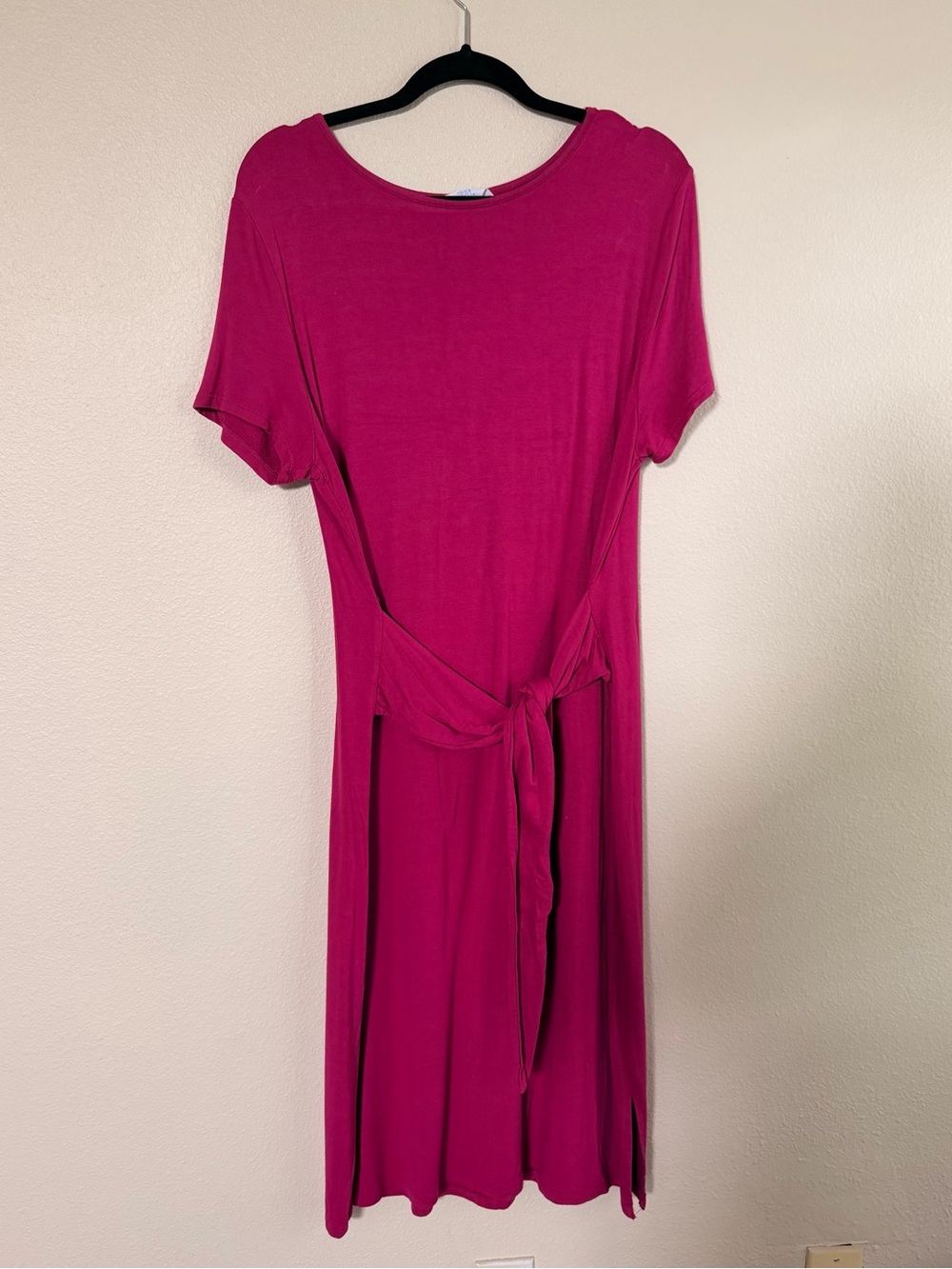 Time and Tru Fuchsia Short Sleeve Midi Dress with Waist Tie